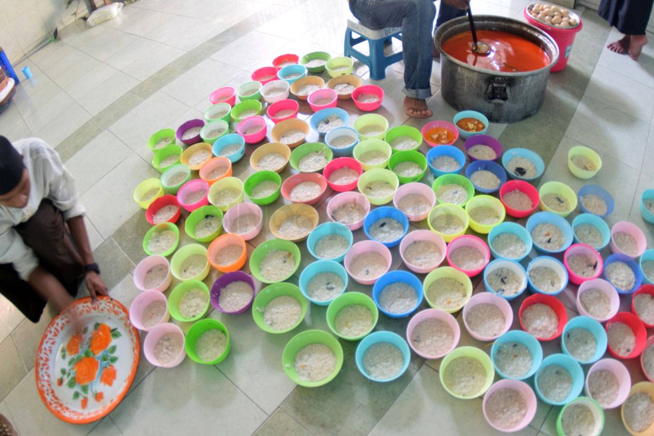 Tradisi Bubur India...