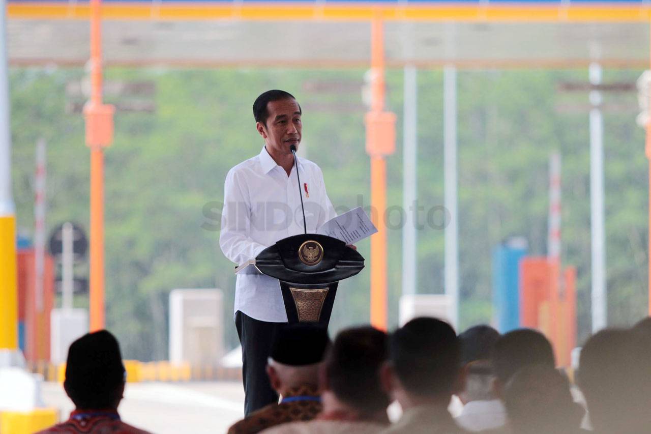 Presiden Jokowi Resmikan...