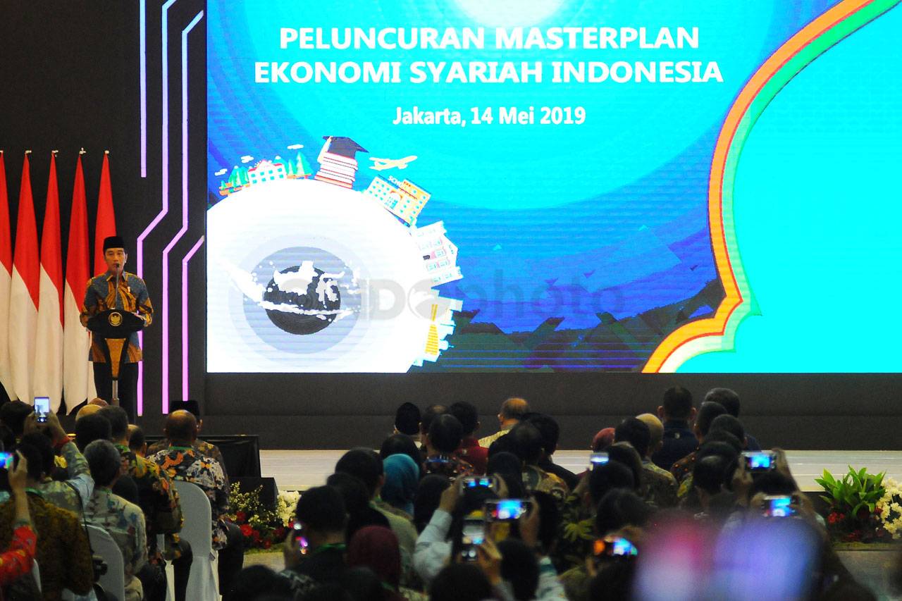 Presiden Jokowi Hadiri...