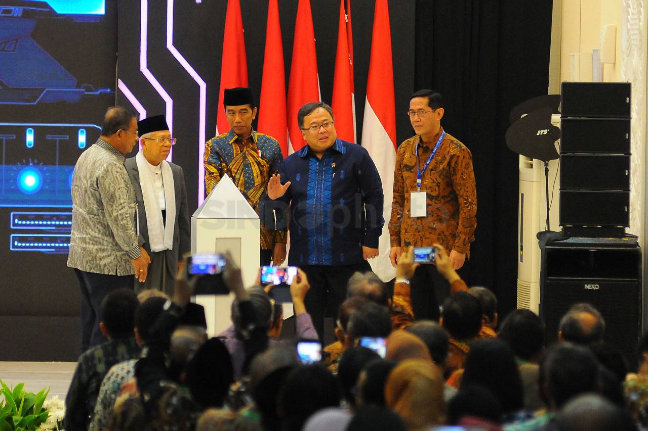 Presiden Jokowi Hadiri...
