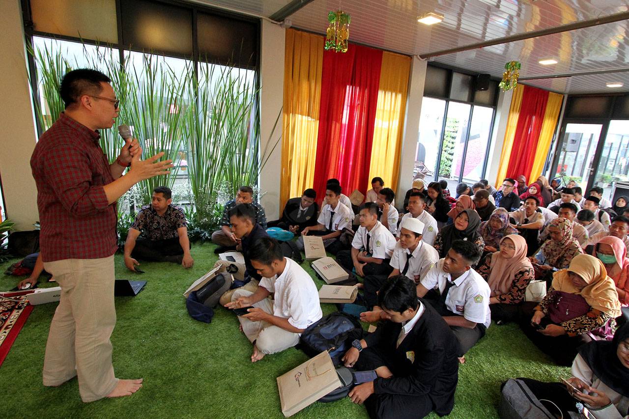 BNI Gelar Kelas Kreatif...