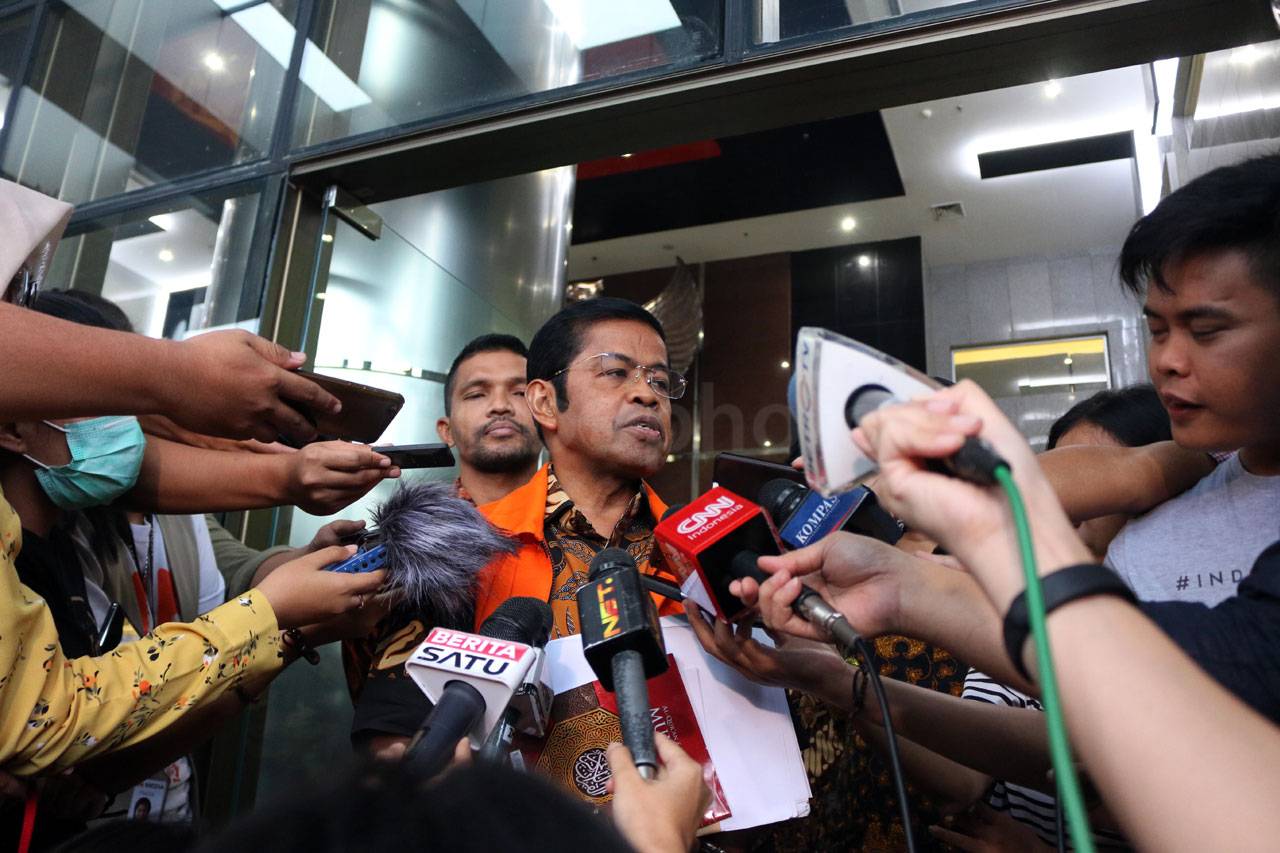 KPK Periksa Idrus Marham...