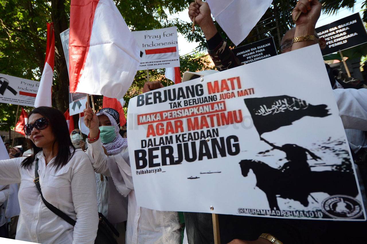 Ratu Adil Tolak Hasil...