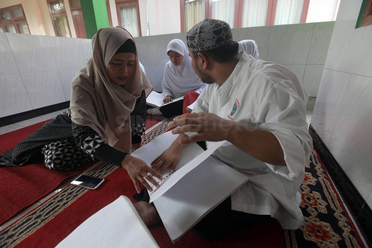 Melihat Suasana Pesantren...