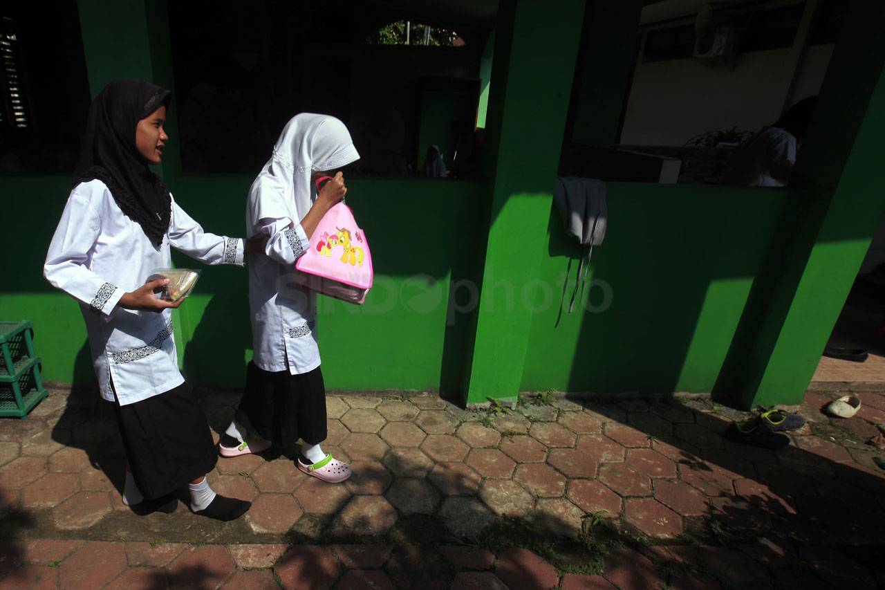 Melihat Suasana Pesantren...