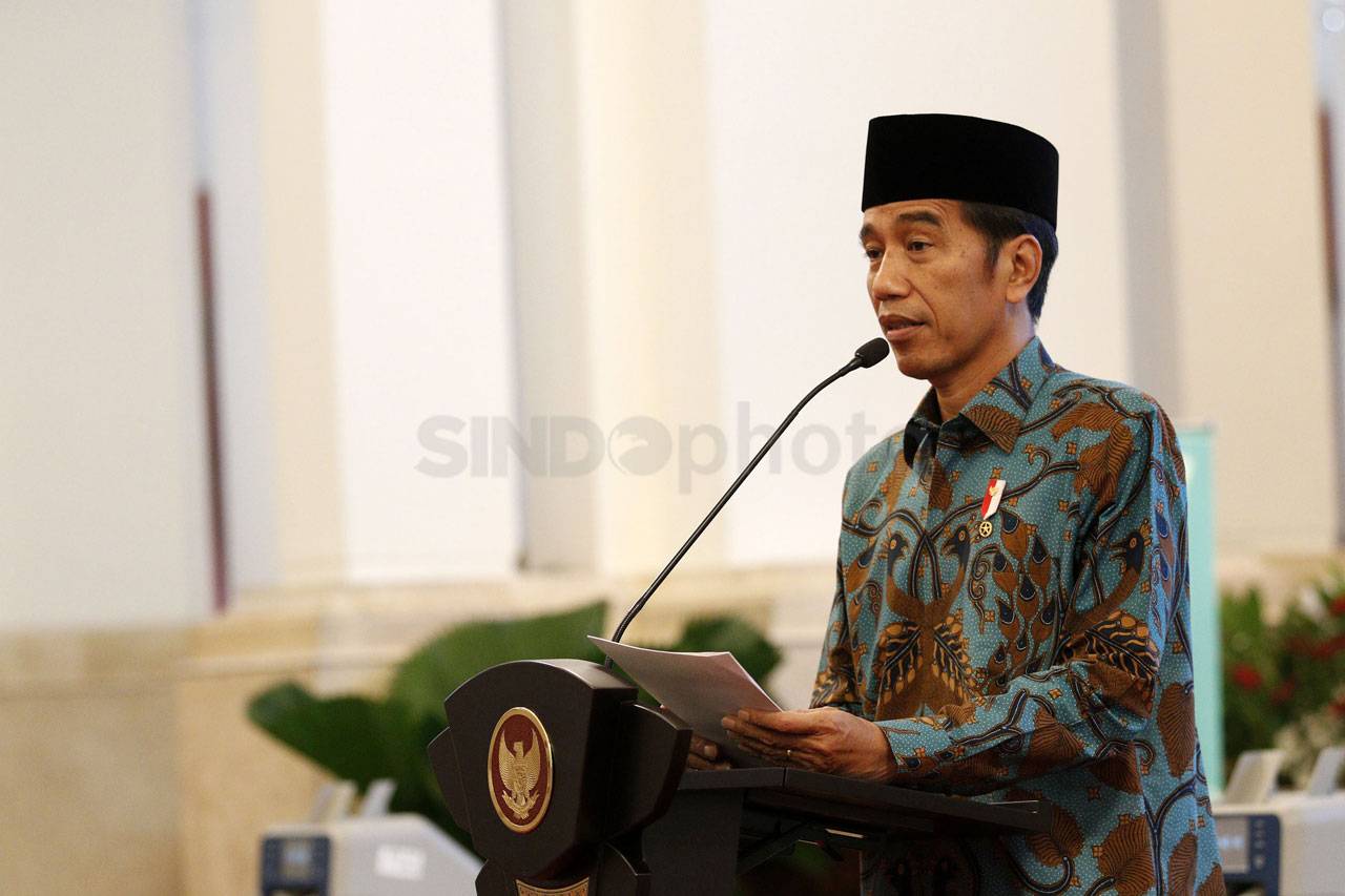 Presiden Jokowi Bayar...
