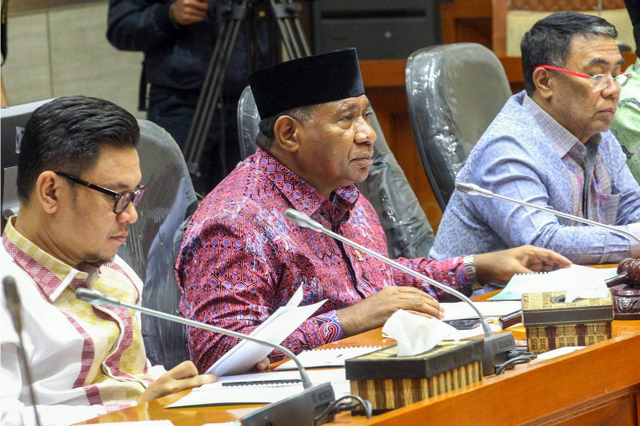 Menag-DPR Bahas Revisi...