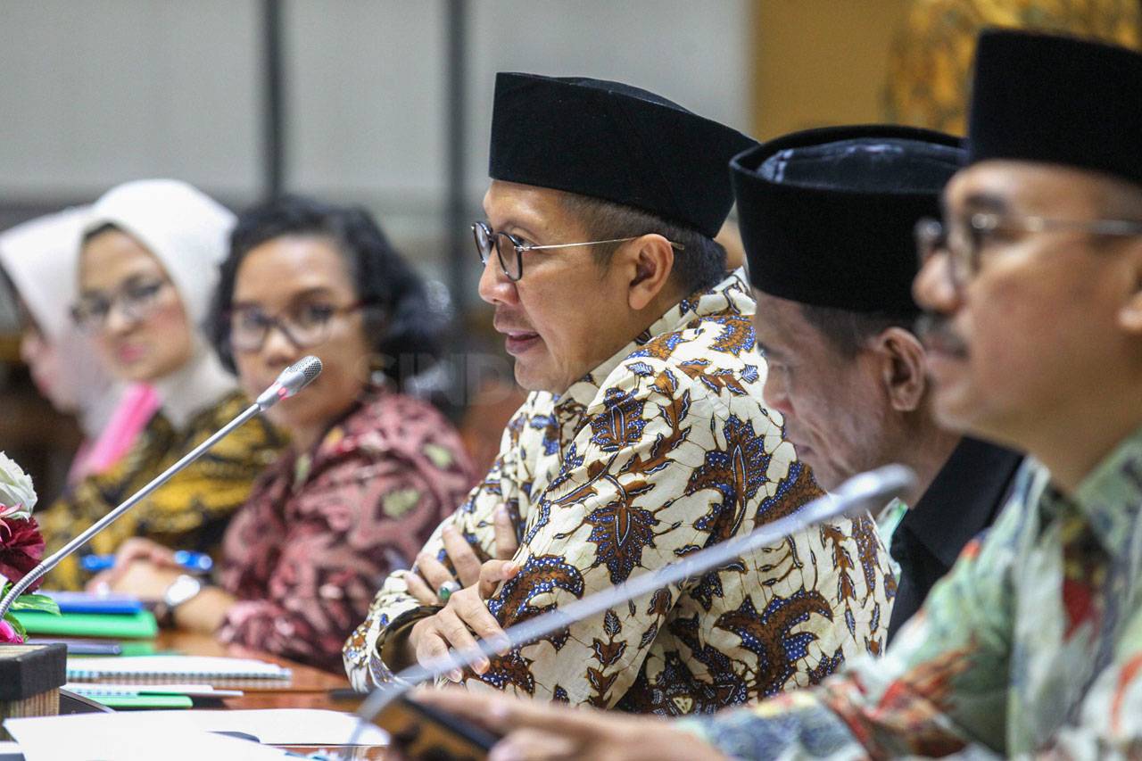 Menag-DPR Bahas Revisi...