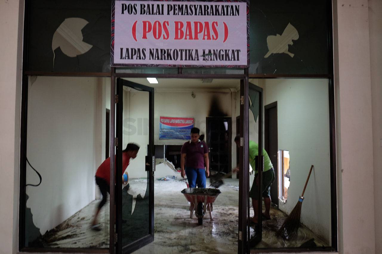 Rusuh di Lapas Narkotika...