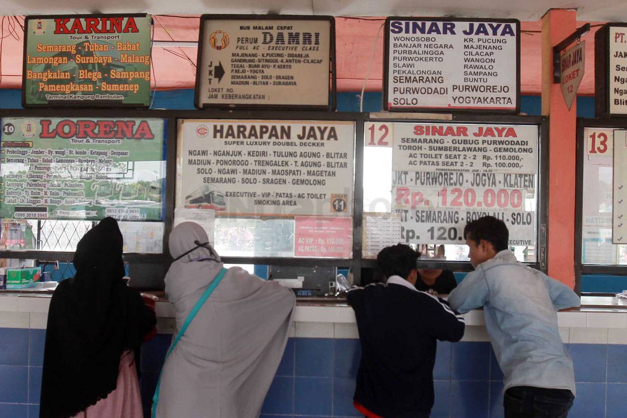 Arus Mudik di Terminal...