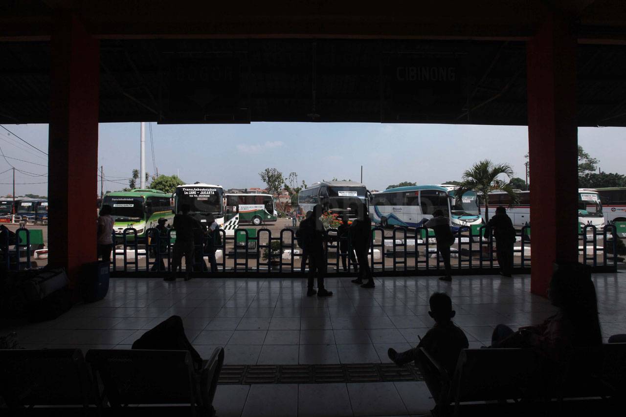 Arus Mudik di Terminal...