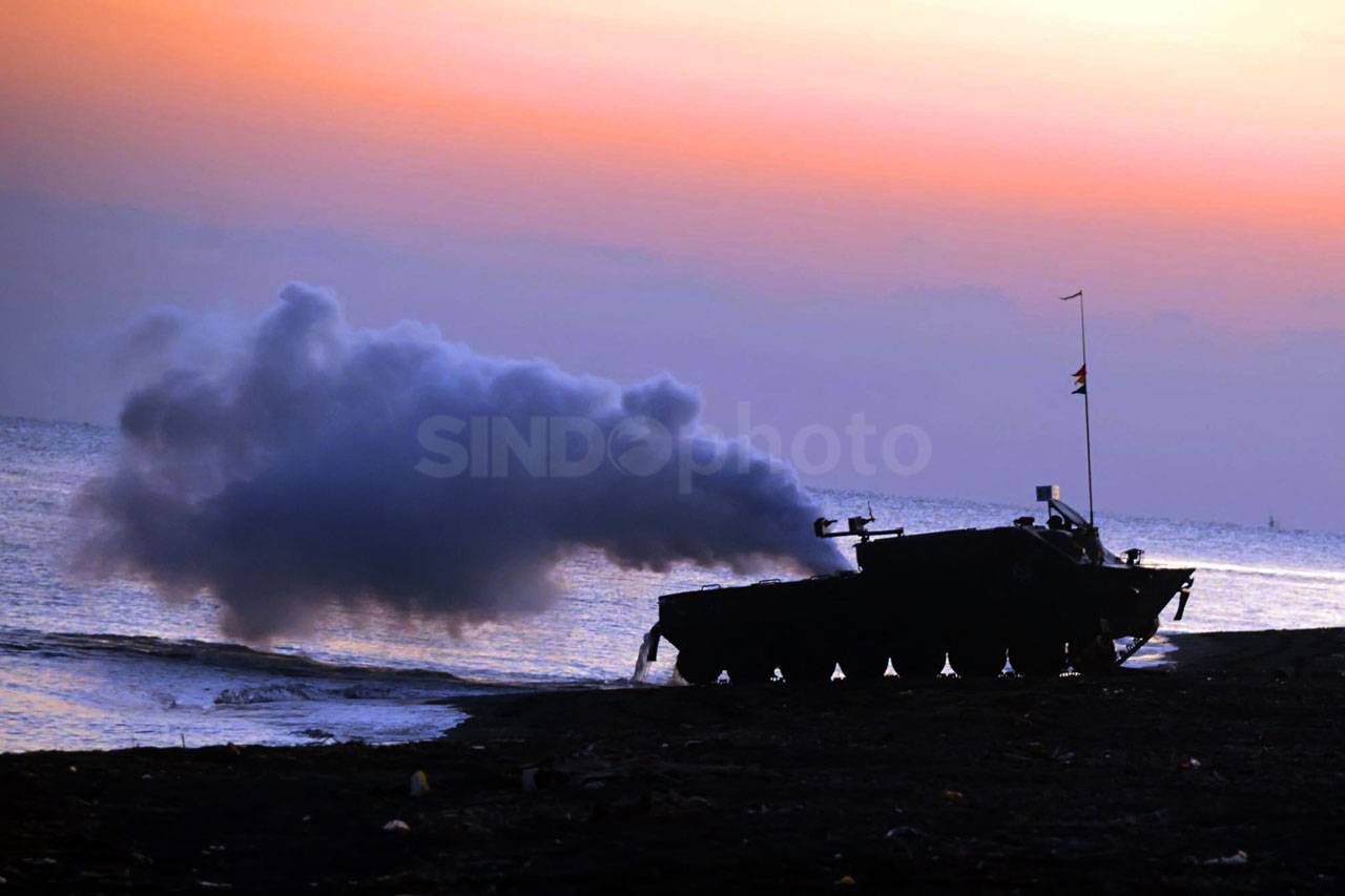 Korps Marinir Gelar...