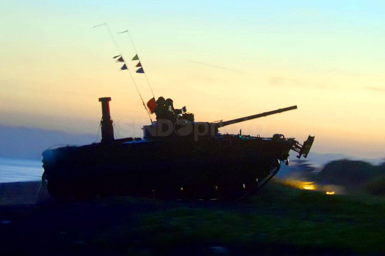 Korps Marinir Gelar...