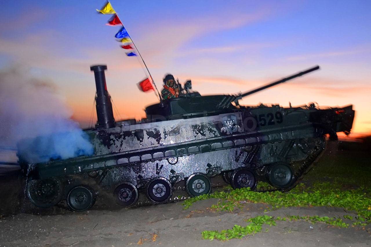 Korps Marinir Gelar...