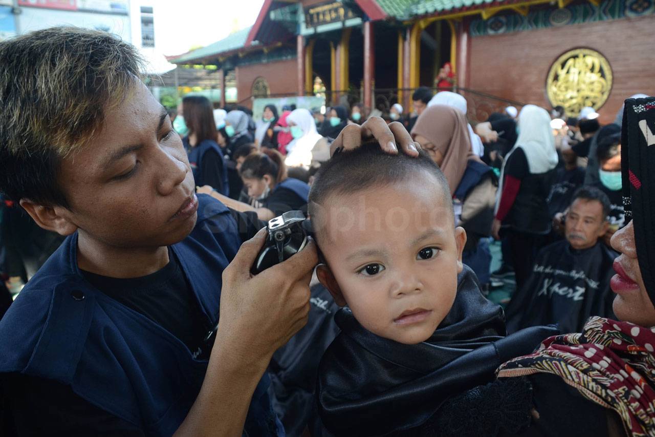 Ribuan Kaum Dhuafa Potong...