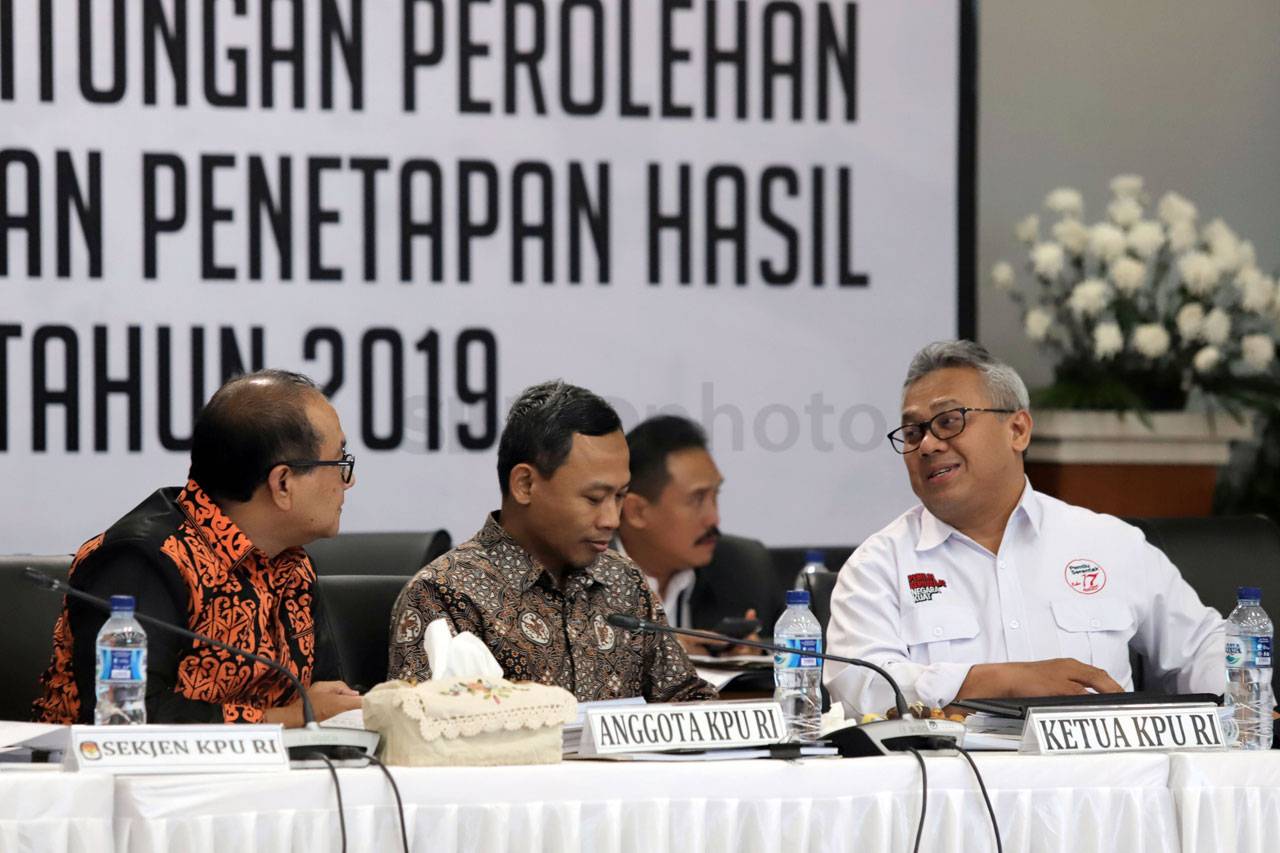 KPU Gelar Rapat Pleno...