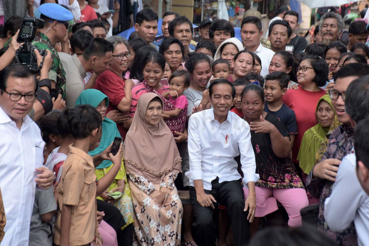 Capres Jokowi Sampaikan...
