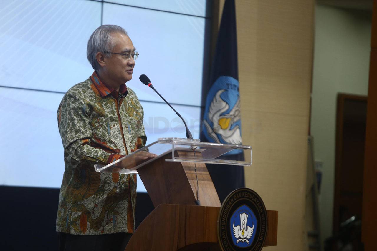 Simposium Internasional...