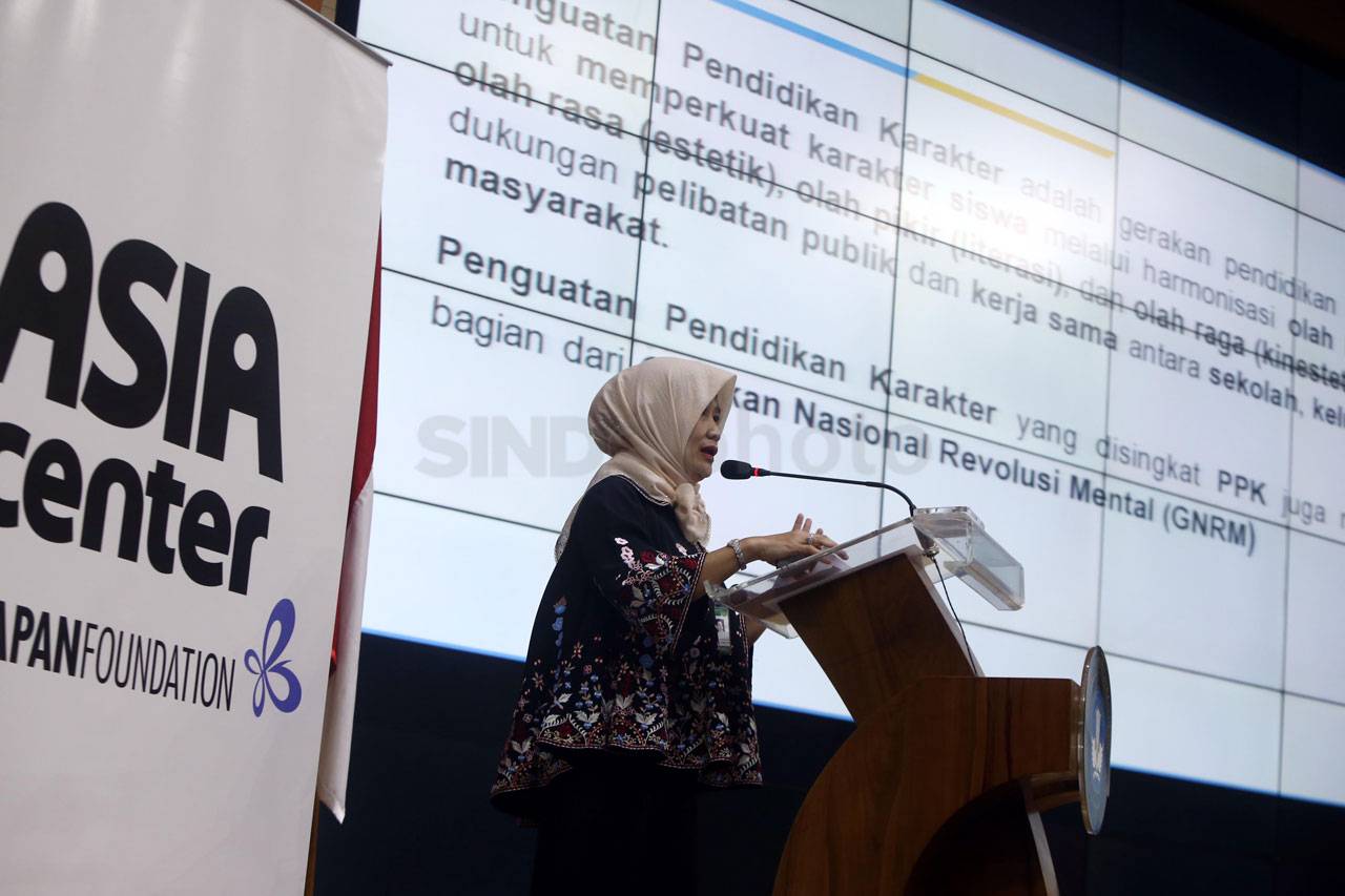 Simposium Internasional...