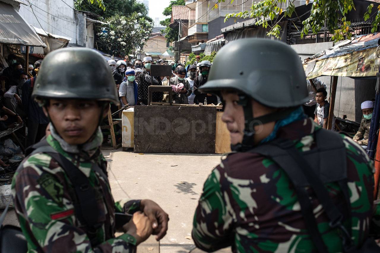 TNI Amankan Jalan KS...