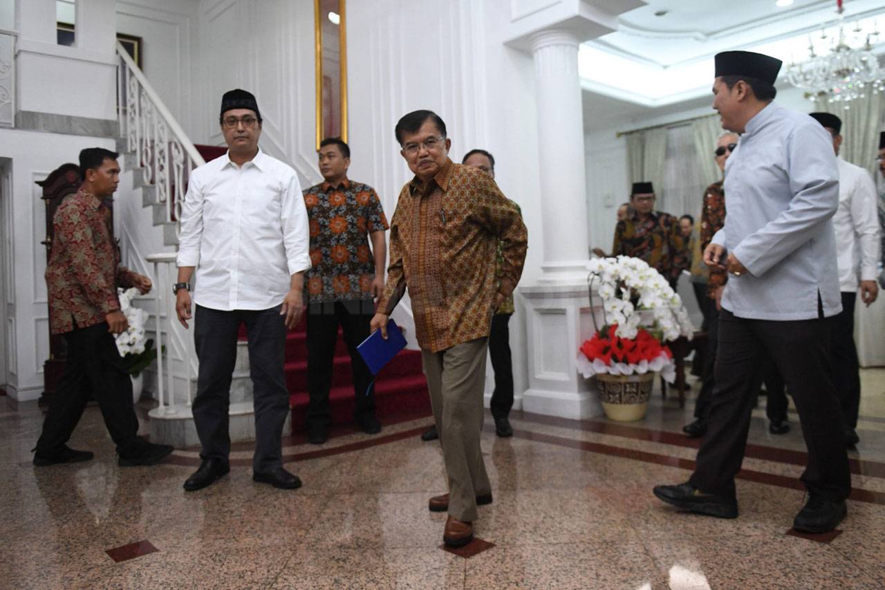 Wapres Jusuf Kalla Bertemu...