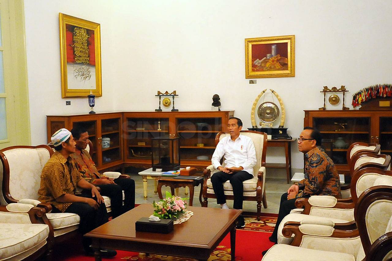 Presiden Jokowi Terima...