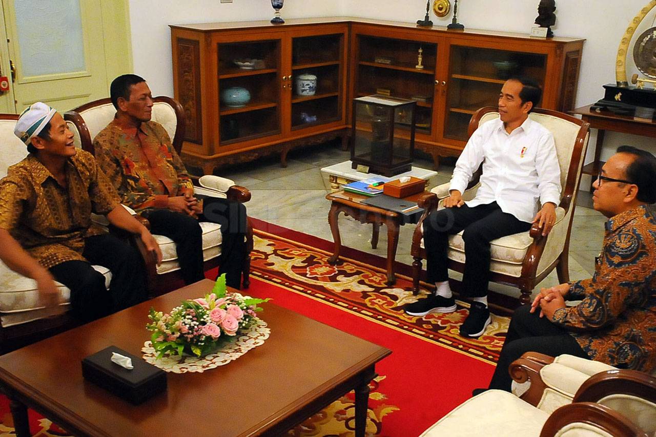 Presiden Jokowi Terima...