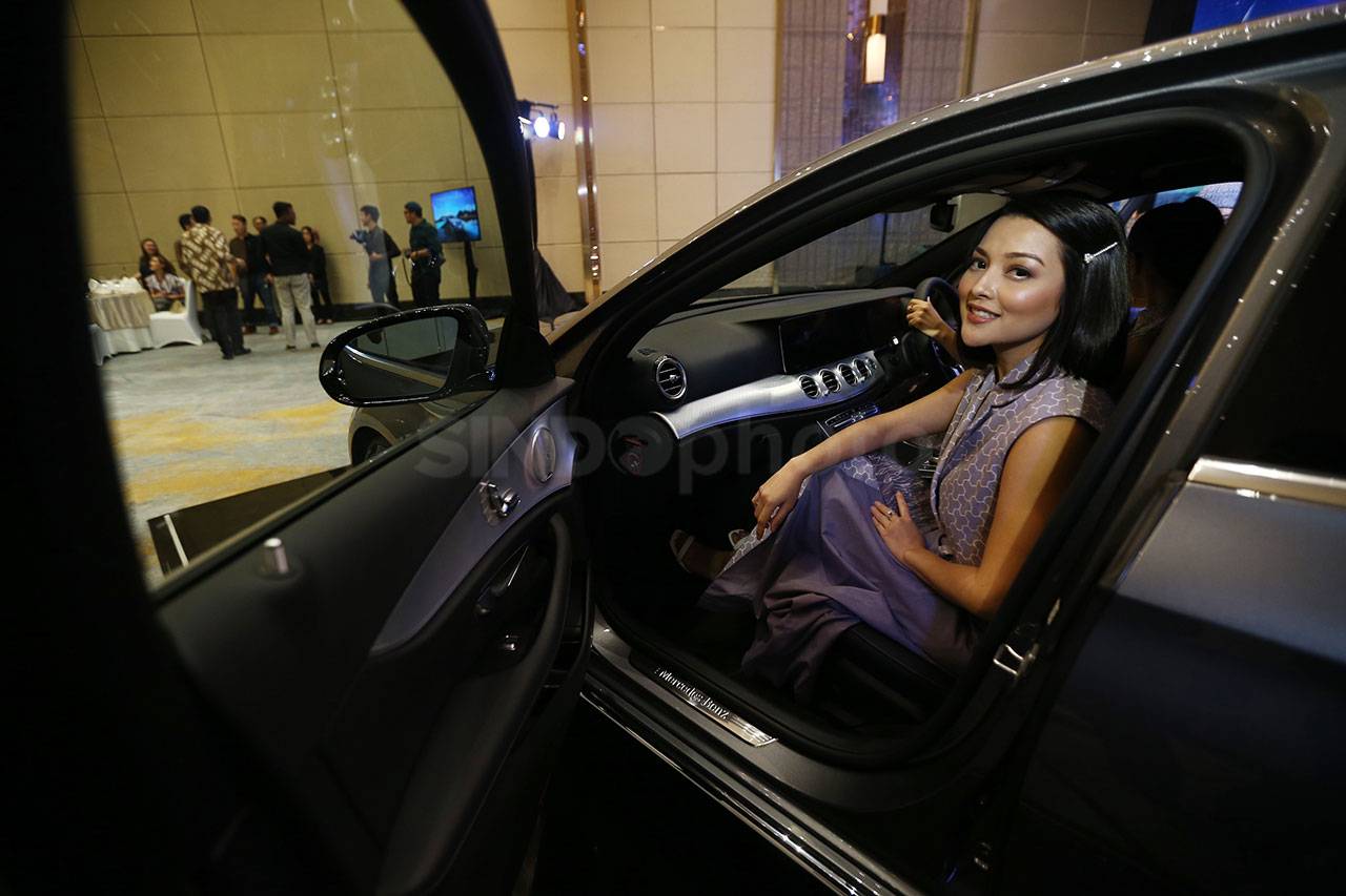 Mercedes-Benz Indonesia...