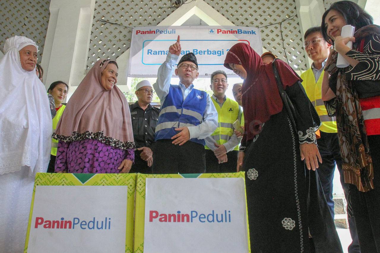 Sambut Idul Fitri, Panin...