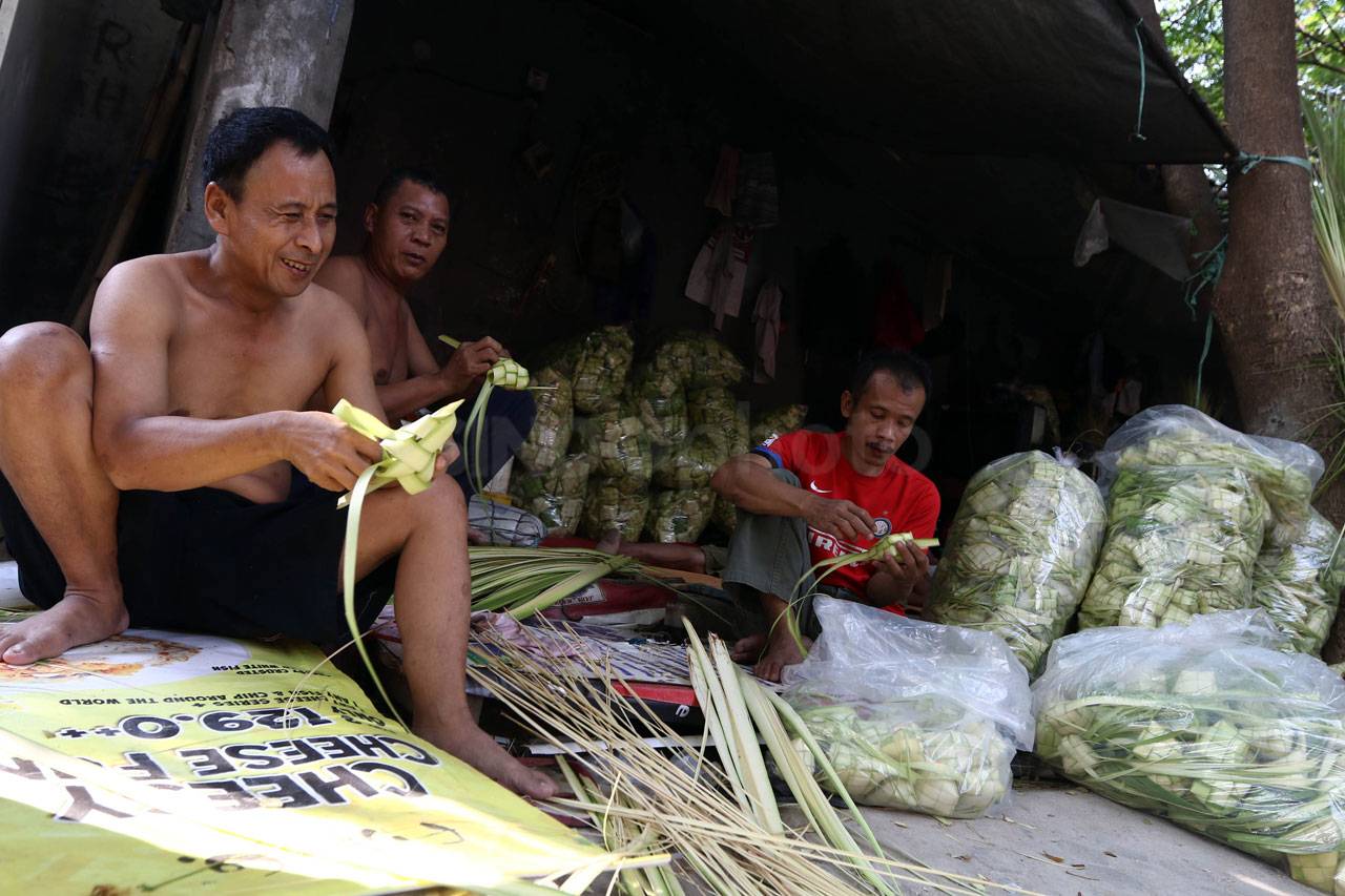 Jelang Lebaran, Penjualan...