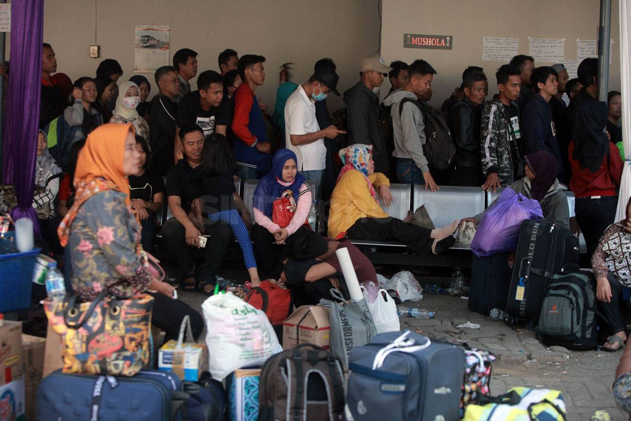 H-5 Lebaran, Terminal...