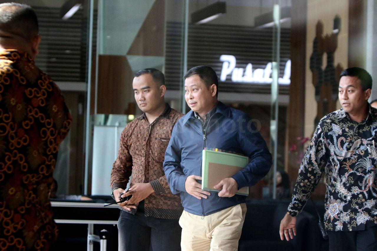 KPK Periksa Menteri...