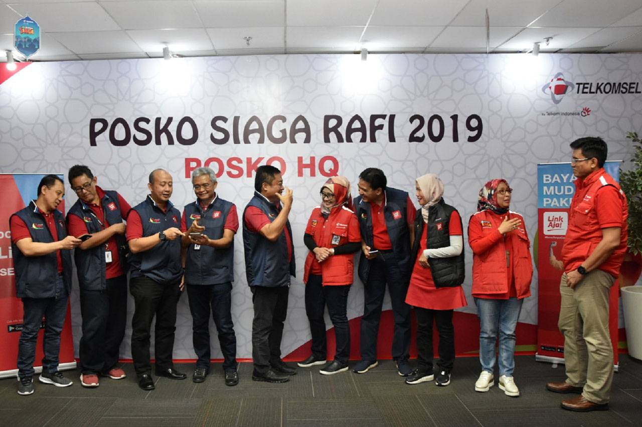 Telkomsel Siap Hadapi...
