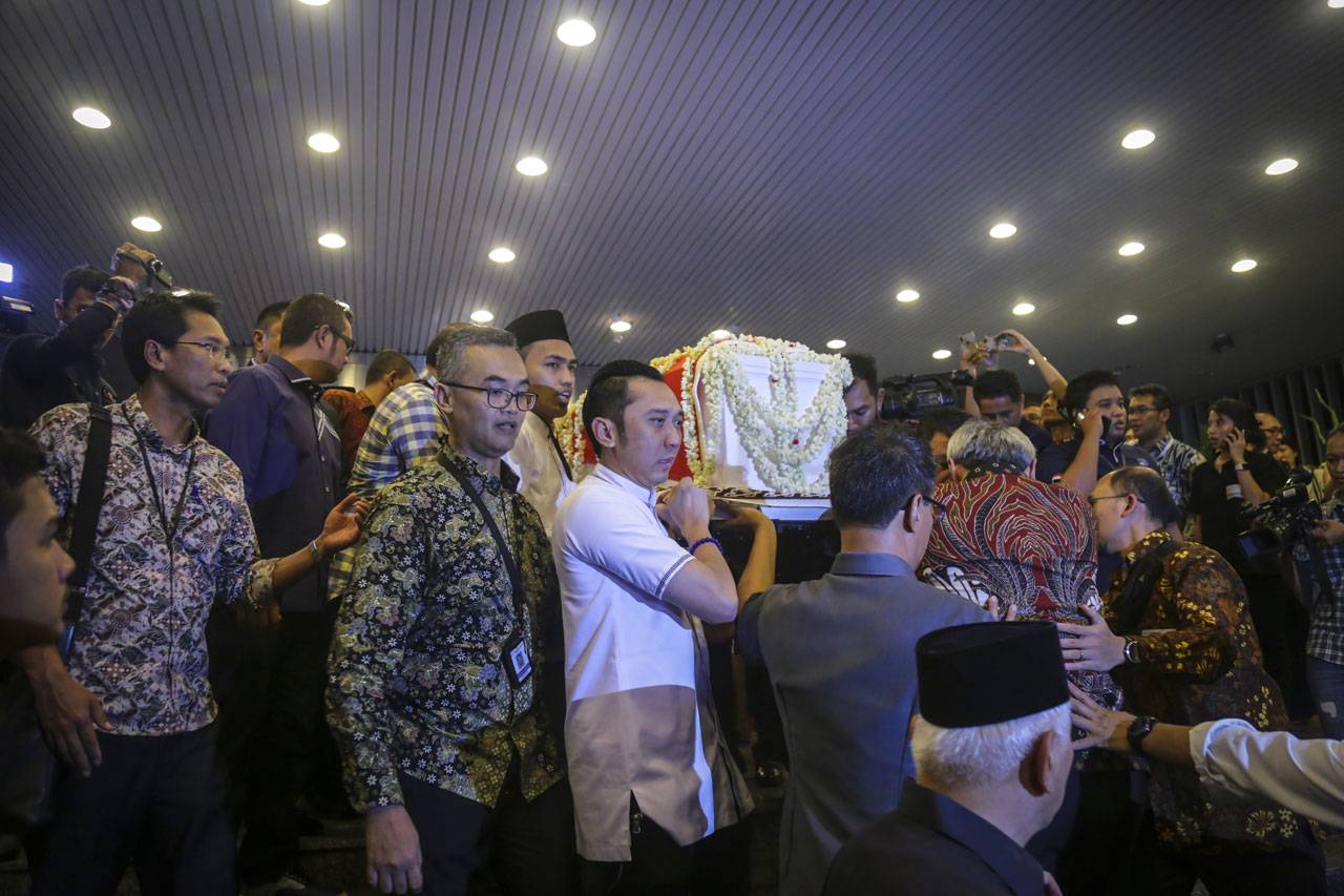 Jenazah Ani Yudhoyono...