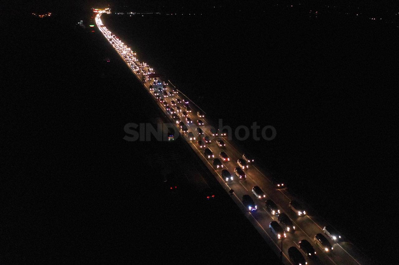 Puncak Arus Mudik, Tol...