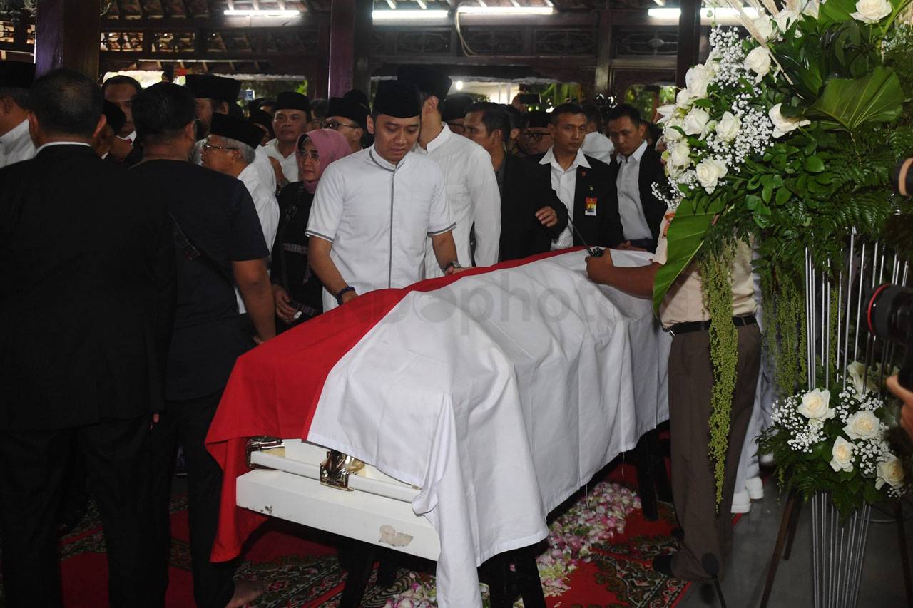 Jenazah Ani Yudhoyono...
