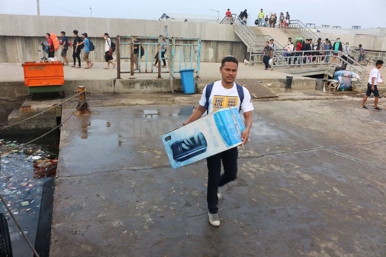 Arus Mudik ke Kepulauan...