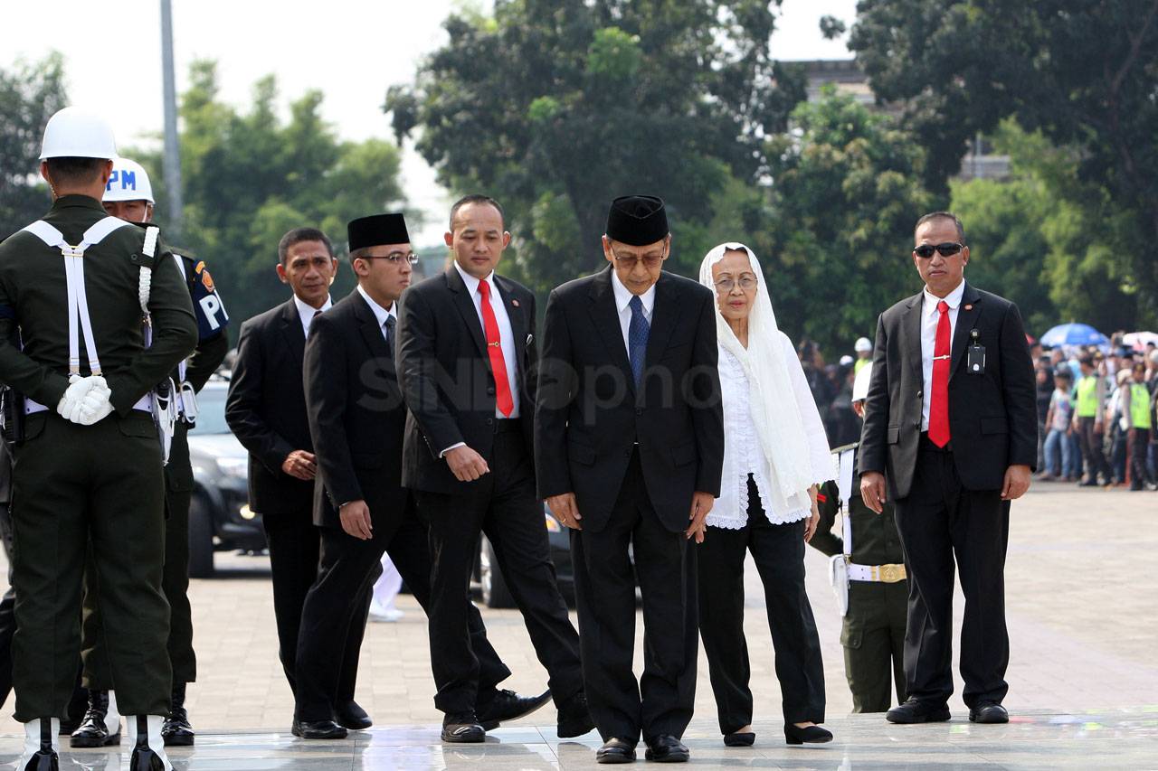 Ani Yudhoyono Dimakamkan...
