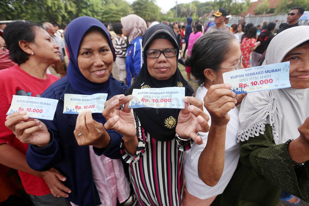 Rini Soemarno Bagikan...