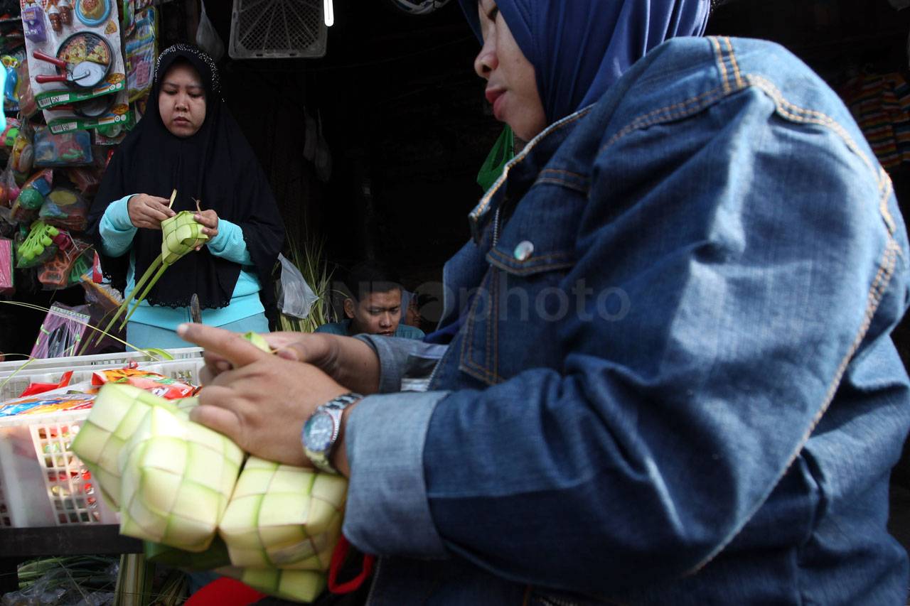 Penjual Bunga dan Kulit...