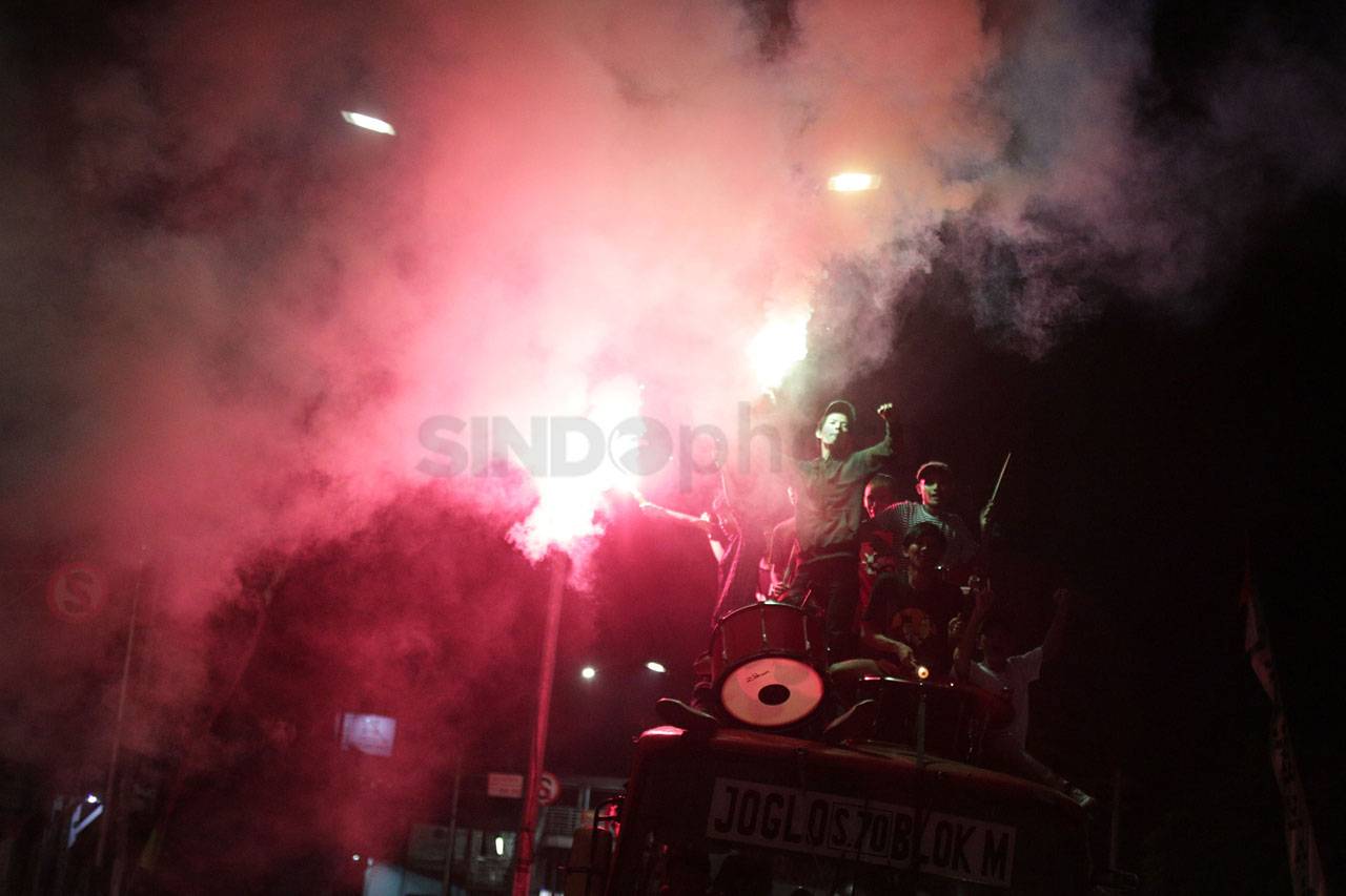 Warga Jakarta Rayakan...