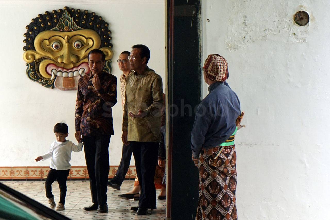 Presiden Jokowi Kunjungi...