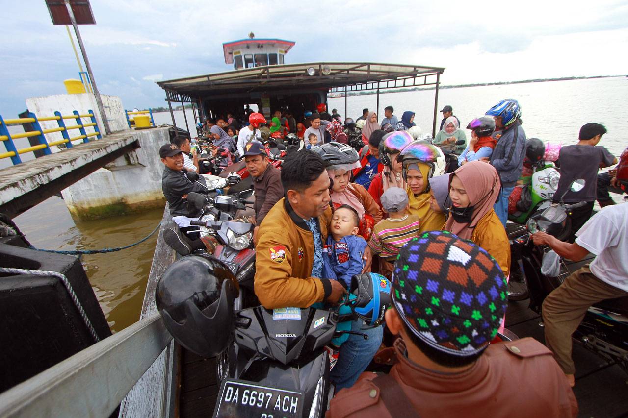 Arus Balik di Dermaga...