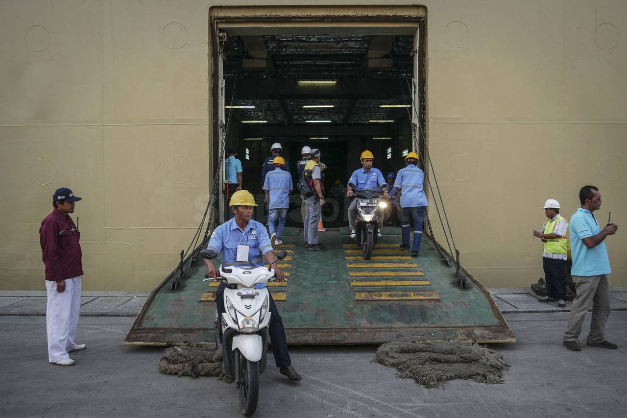 Arus Balik di Pelabuhan...
