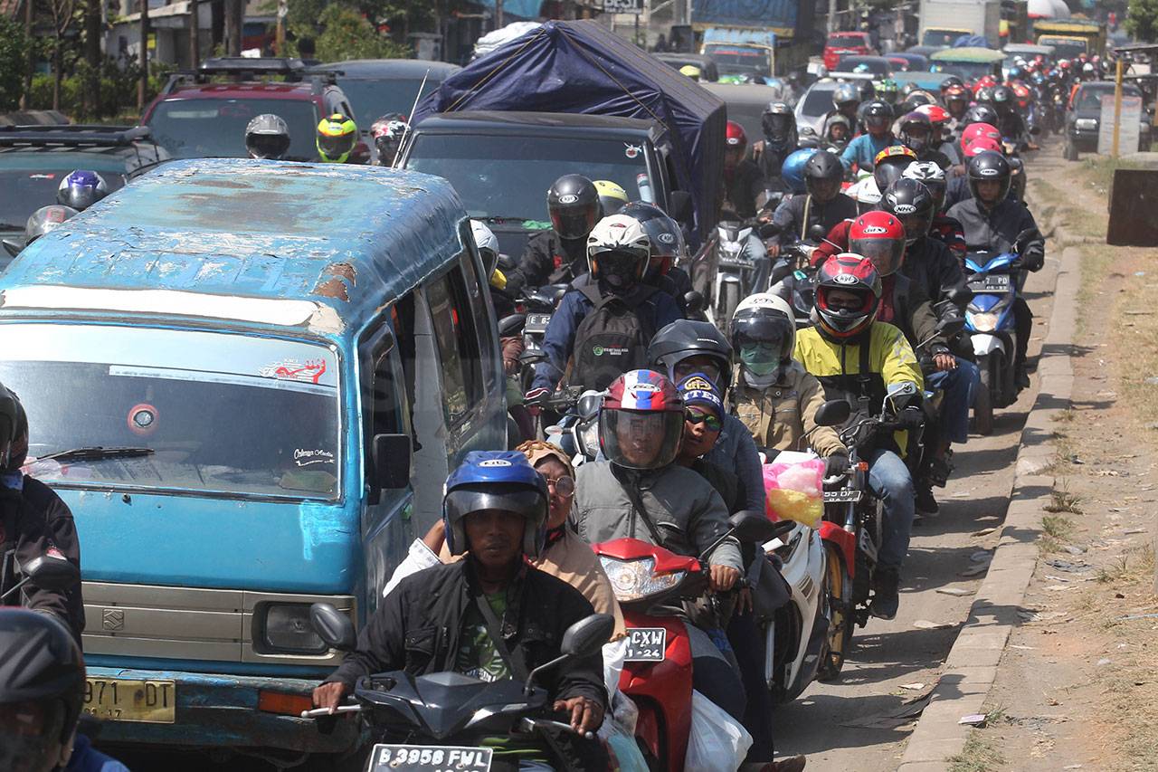 Kendaraan Roda Dua Dominasi...