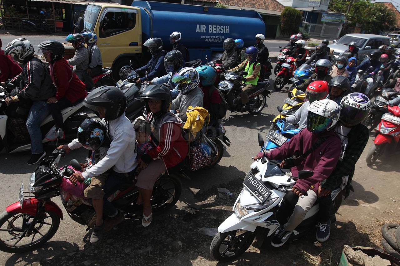 Kendaraan Roda Dua Dominasi...