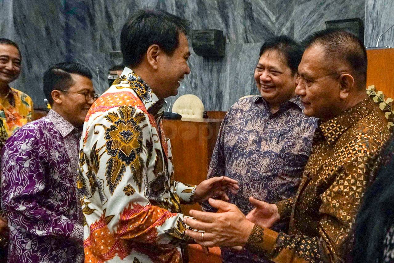 Partai Golkar Gelar...