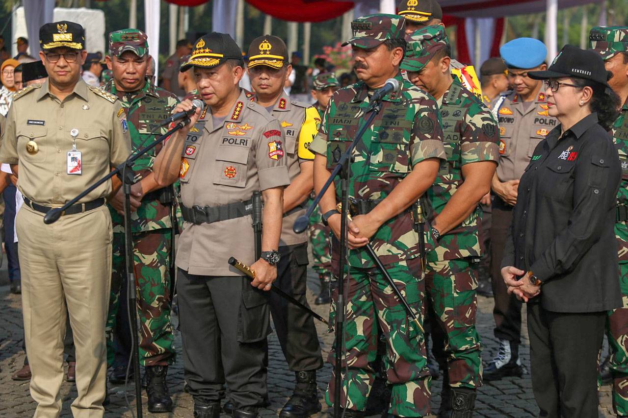 Polri-TNI Gelar Apel...