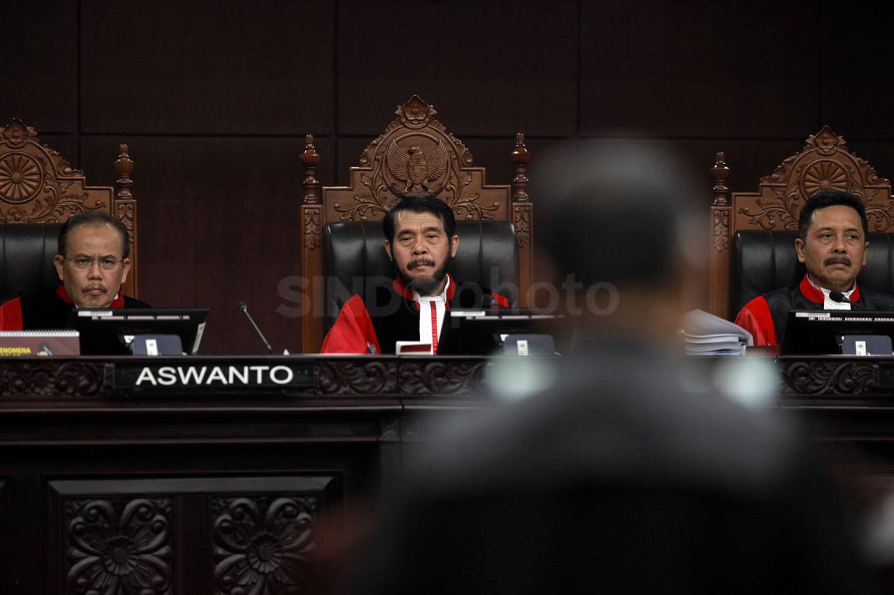 MK Gelar Sidang Perdana...