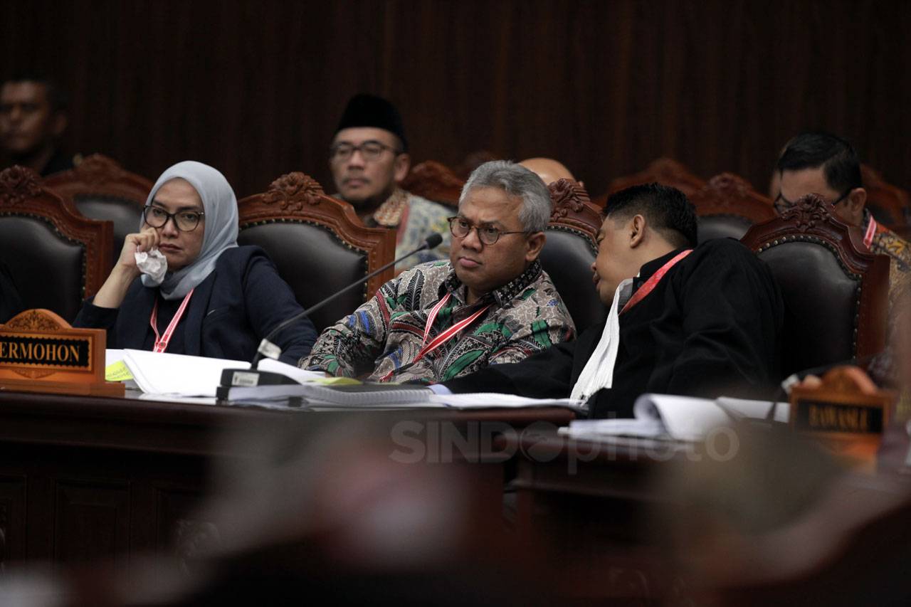 MK Gelar Sidang Perdana...